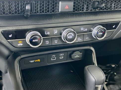 Used 2023 Honda CR-V EX image 15