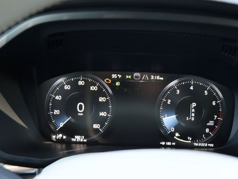 Used 2021 Volvo XC60 T5 Inscription w/ Protection Package Premier FWD image 14