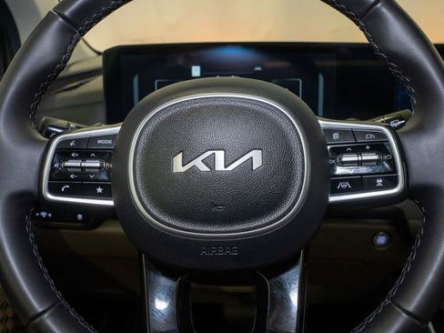 Certified 2025 Kia Carnival SX image 19