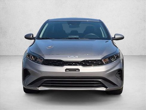 Used 2023 Kia Forte LXS FWD image 2