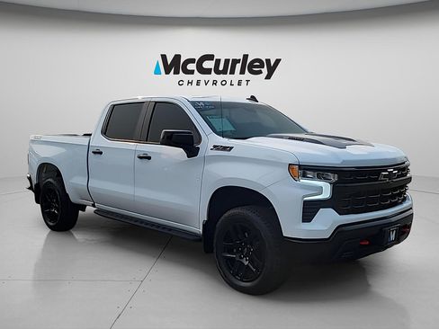 Used 2026 Chevrolet Silverado 1500 LT Trail Boss w/ Convenience Package II AWD/4WD image 1