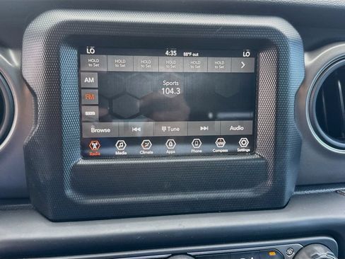 Used 2023 Jeep Wrangler Unlimited AWD/4WD image 16