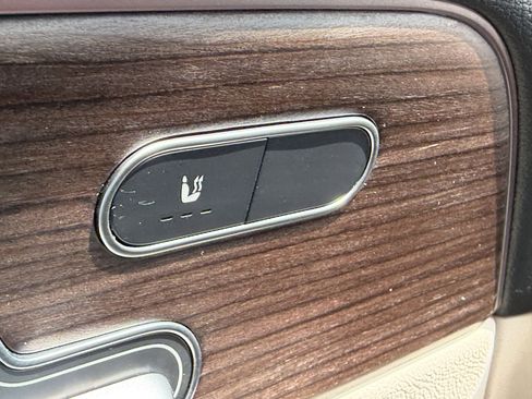 Used 2025 Mercedes-Benz GLB 250 image 25