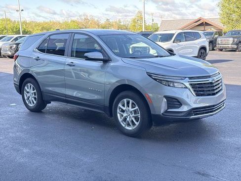 Used 2024 Chevrolet Equinox LT w/ LPO, Floor Liner Package AWD/4WD image 2