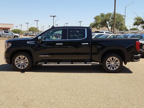 Used 2024 GMC Sierra 1500 Denali w/ Technology Package AWD/4WD image 2