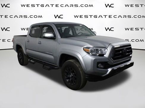 Used 2022 Toyota Tacoma SR5 w/ Technology Package image 2