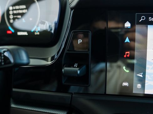 New 2026 Porsche Panamera RWD image 15