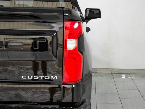 Used 2019 Chevrolet Silverado 1500 Custom w/ Custom Value Package image 44