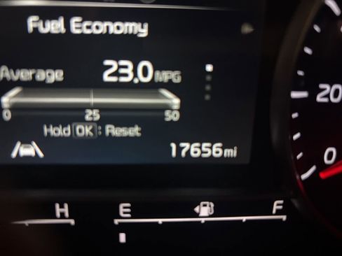 Used 2023 Kia Sorento LX image 10