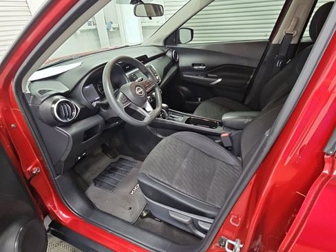 Used 2023 Nissan Kicks SV FWD image 11
