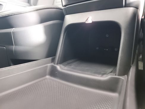 Used 2023 Rivian R1S Adventure image 33