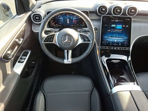 Certified 2025 Mercedes-Benz GLC 300 4MATIC image 10