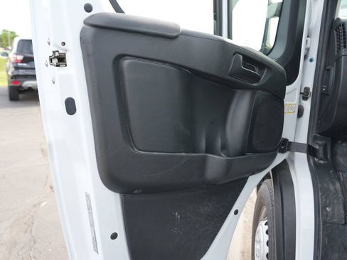 Used 2024 RAM ProMaster 2500 w/ Convenience Group FWD image 14