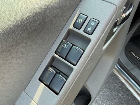 Used 2019 Nissan Frontier SV AWD/4WD image 23