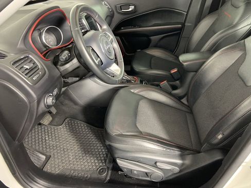 Used 2018 Jeep Compass Trailhawk w/ Navigation Group image 14