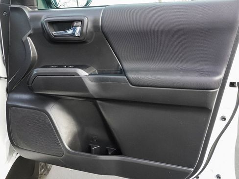 Used 2023 Toyota Tacoma TRD Off-Road image 26