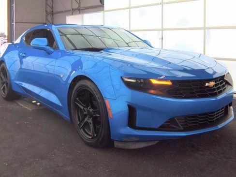 Used 2024 Chevrolet Camaro LT RWD image 7