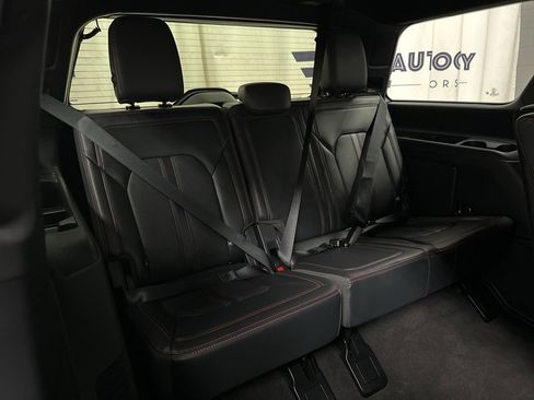 Used 2024 Ford Expedition Limited image 38