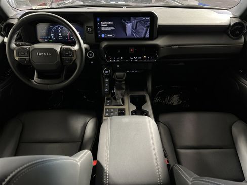 Used 2024 Toyota Land Cruiser image 21