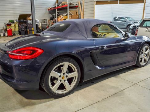 Used 2016 Porsche Boxster image 3