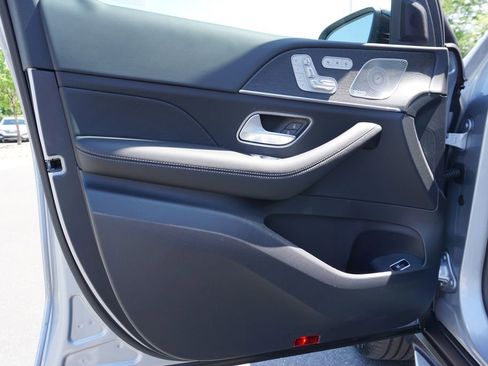 New 2026 Mercedes-Benz GLS 450 4MATIC image 17