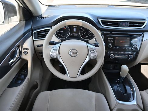 Used 2015 Nissan Rogue SV FWD image 9