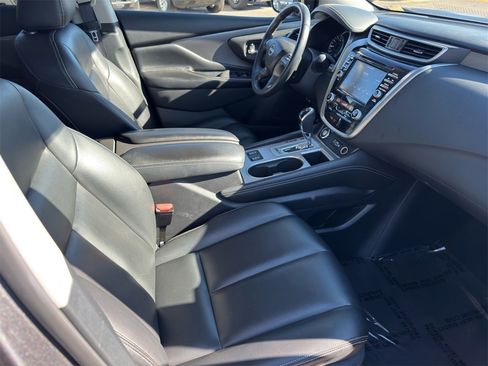 Used 2023 Nissan Murano SV image 12