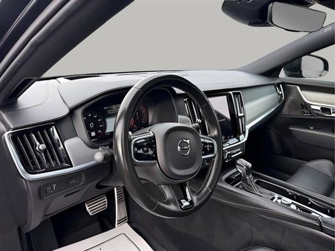 Used 2020 Volvo S90 T6 R-Design image 11