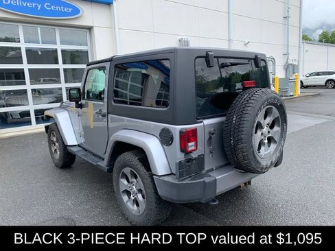 Used 2018 Jeep Wrangler Sahara AWD/4WD image 4