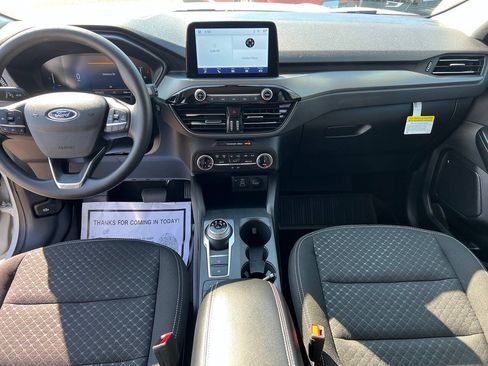Used 2025 Ford Escape Active AWD/4WD image 13