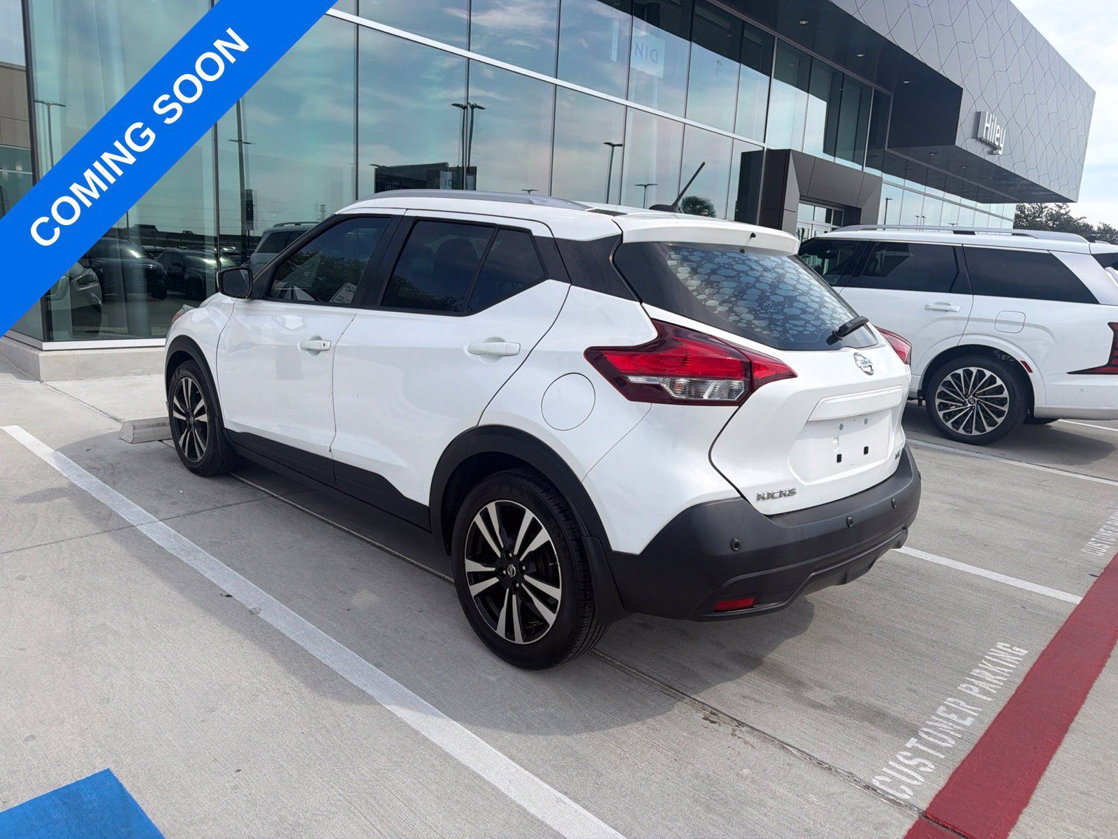 Used 2020 Nissan Kicks SV FWD image 8