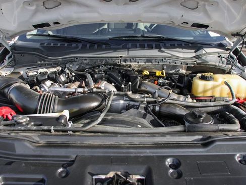Used 2019 Ford F550 4x4 Crew Cab Super Duty image 12