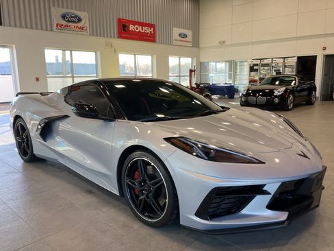 Used 2021 Chevrolet Corvette Stingray Premium Conv w/ 3LT image 3