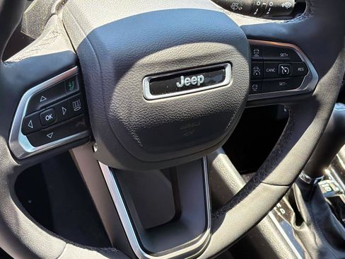 Used 2023 Jeep Compass High Altitude AWD/4WD image 14