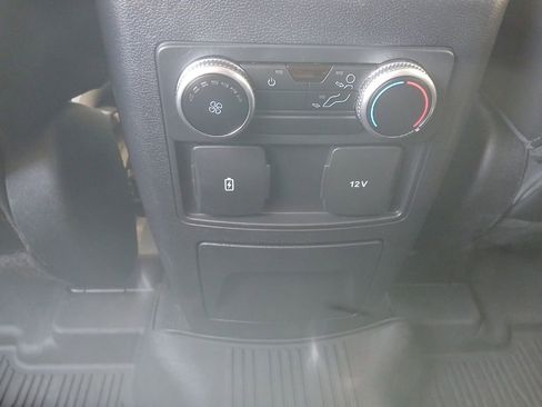 Certified 2022 Ford Explorer XLT w/ Equipment Group 202A AWD/4WD image 14