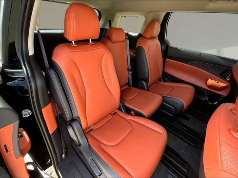 New 2026 Kia Carnival EX image 9