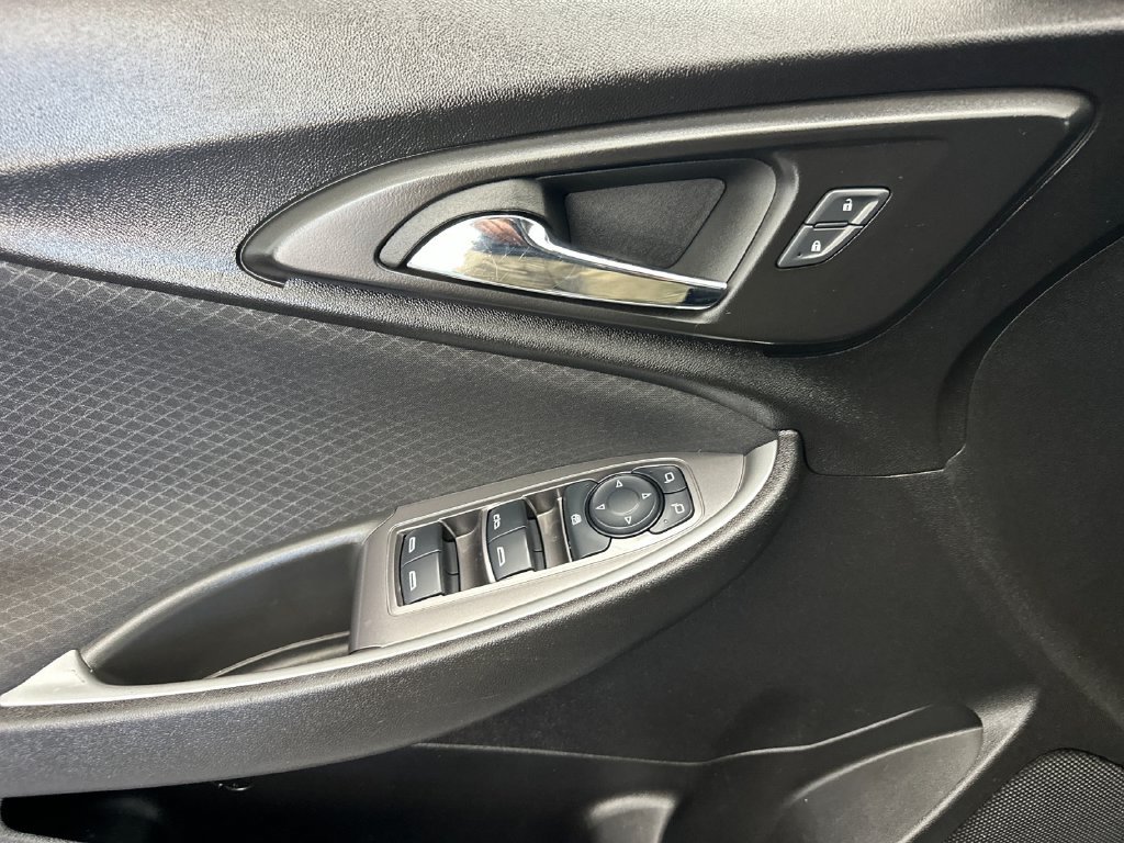 Used 2025 Chevrolet Malibu LT FWD image 10