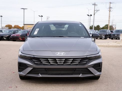 New 2025 Hyundai Elantra Sport image 2