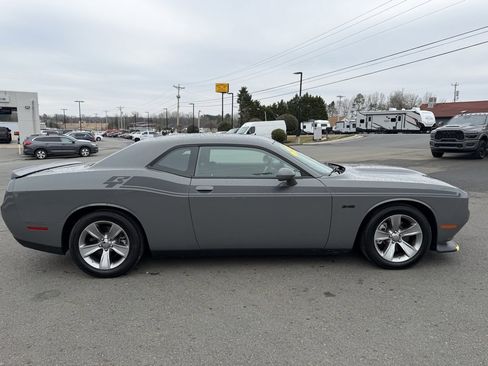Used 2023 Dodge Challenger R/T w/ Blacktop Package image 2
