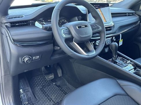 New 2026 Jeep Compass Latitude image 15