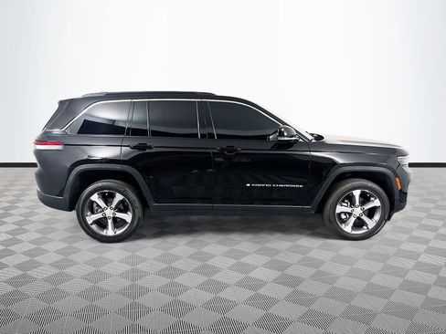 Used 2024 Jeep Grand Cherokee Limited RWD image 8