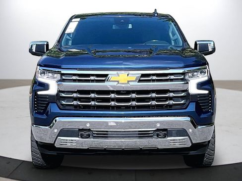 Used 2023 Chevrolet Silverado 1500 LTZ AWD/4WD image 3