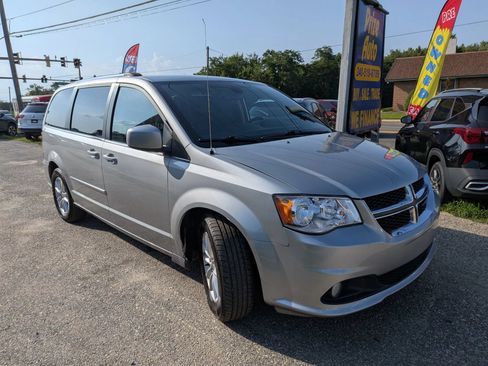 Used 2019 Dodge Grand Caravan SXT FWD image 8