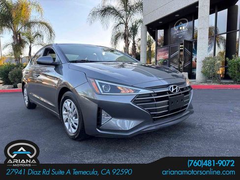 Used 2019 Hyundai Elantra SE image 1