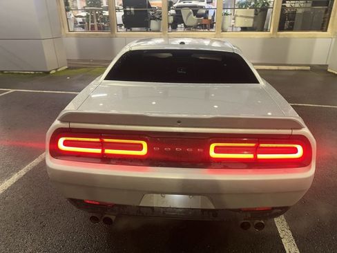 Used 2022 Dodge Challenger GT image 5