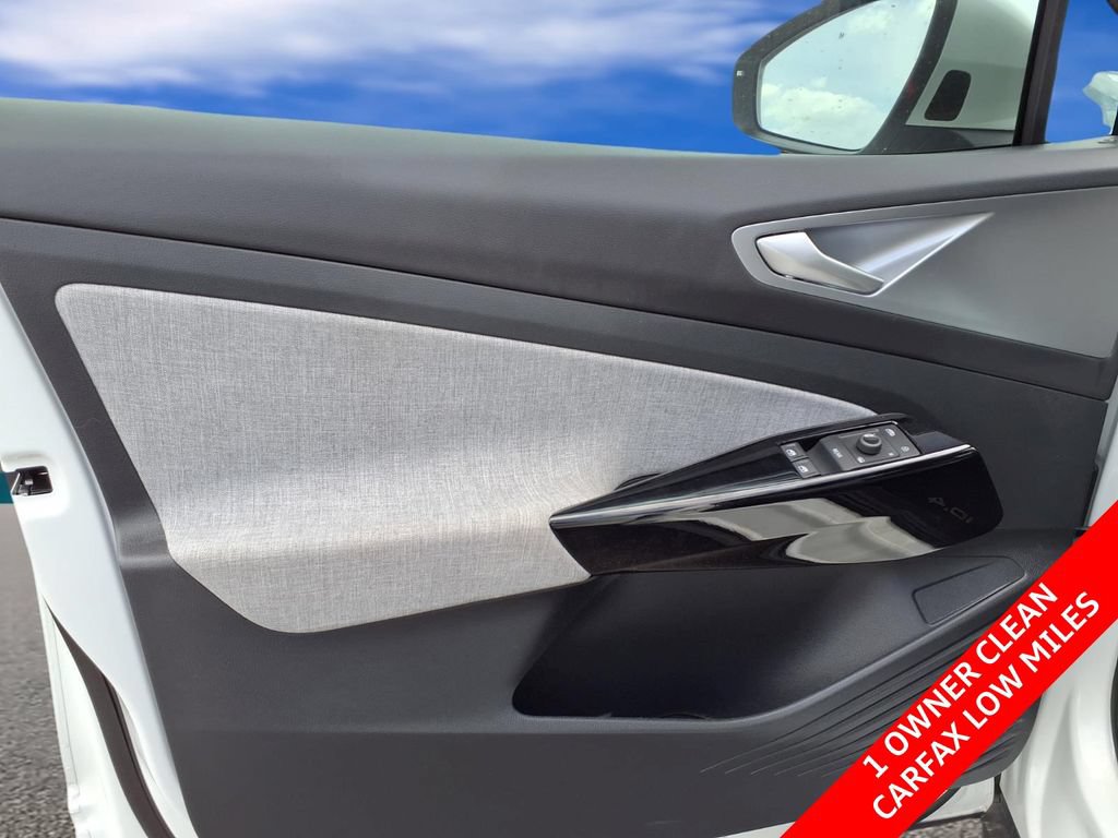 Used 2025 Volkswagen ID.4 Pro RWD image 11