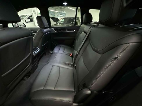Certified 2025 Cadillac XT6 Premium Luxury AWD/4WD image 11