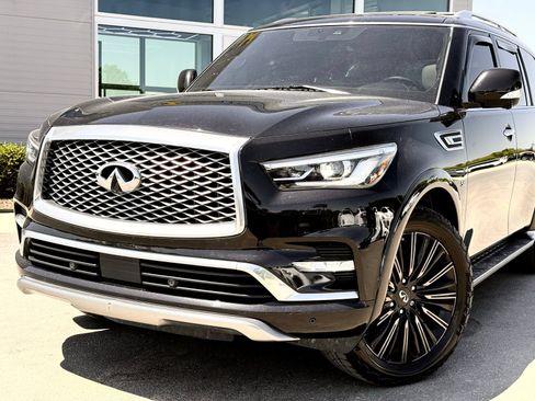 Used 2019 INFINITI QX80 Limited w/ All-Season Package AWD/4WD image 2