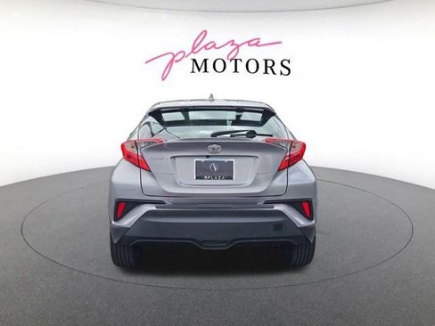 Used 2019 Toyota C-HR XLE FWD image 6