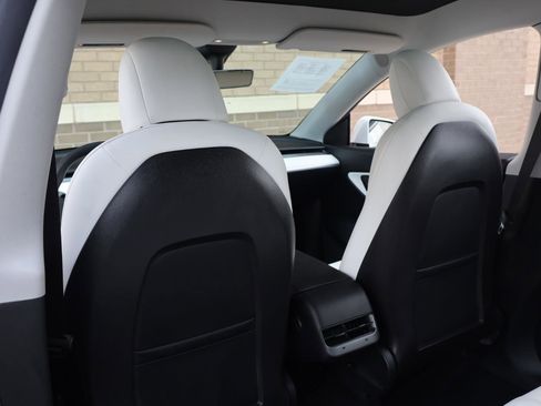 Used 2021 Tesla Model Y Long Range AWD/4WD image 20